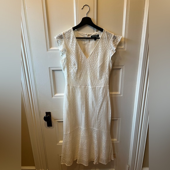 Lauren Ralph Lauren | Matte Ivory Flutter-Sleeve Midi Dress - Picture 4 of 7